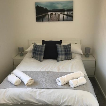 Property Hunter 25 Дарлингтън Екстериор снимка
